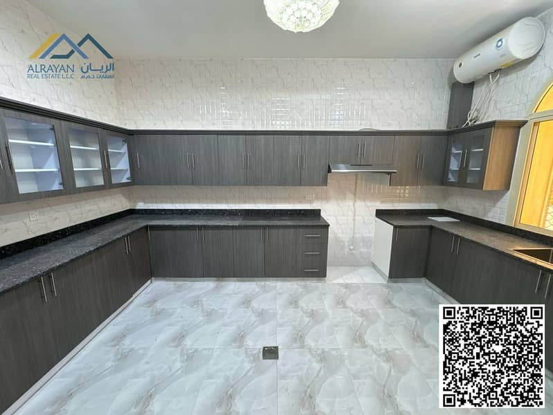 25 a2c822bd-df48-40c6-b75d-46f91b1c0cdc. jpg