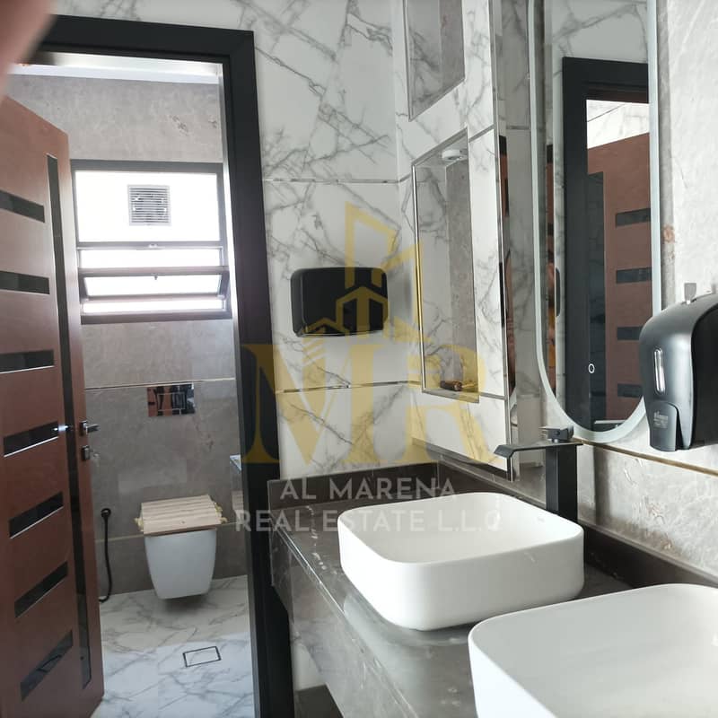 8 5baff435-0bc0-4e06-a720-e31944675ca0. jpg