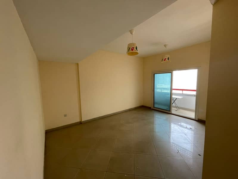 8 99afcb11-6c62-4563-92ce-3e4377e86764. jpg