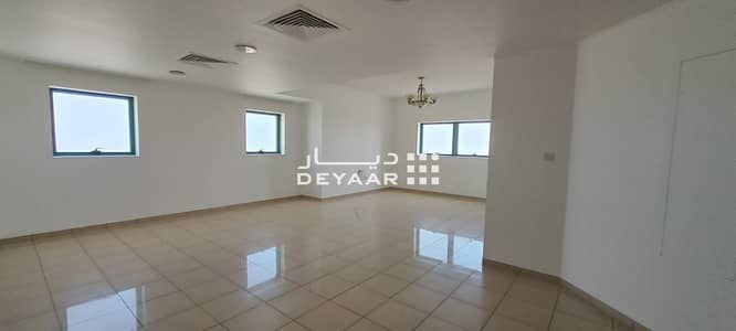 3 Bedroom Apartment for Rent in Fujairah Tower, Fujairah - Huge 3 bed with balcony |  1 month free