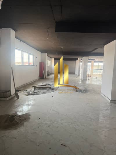 工业园区， 夏尔迦 展览店面待售 - WhatsApp Image 2025-01-18 at 11.28. 33 AM (1). jpeg