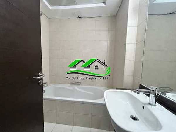 10 rKtQV0RTr7ybAO2es7JP3ouFD7lFOzj2azA55wlC. jpg