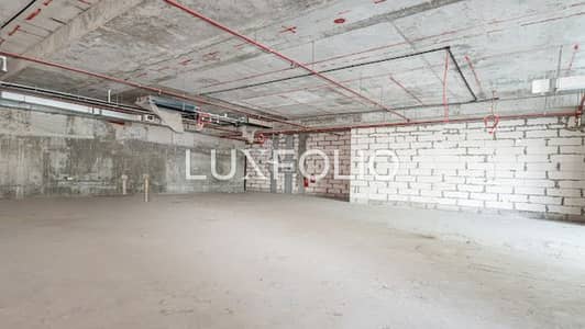 Office for Sale in Business Bay, Dubai - Fitted Office | Canal View | 4 Parking