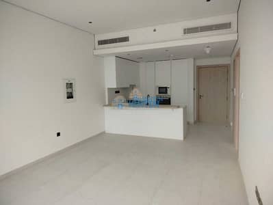 1 Bedroom Apartment for Rent in Jumeirah Village Circle (JVC), Dubai - Moden Living | Fitted Kitchen | Facing Pool View