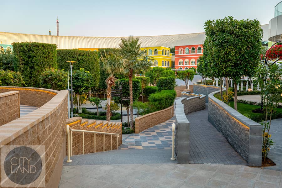 12 Garden-117. jpg