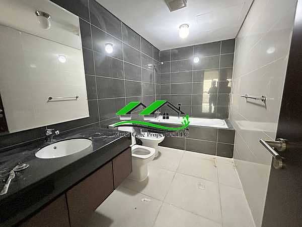 12 R1BjBcQhmpqDa5DttGfCg2ayHzlzVymBFvI0wE5A. jpg