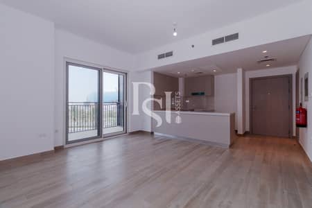 3 Bedroom Apartment for Rent in Yas Island, Abu Dhabi - building-8-waters-edge-yas-island-abu-dhabi-living-area (1). JPG