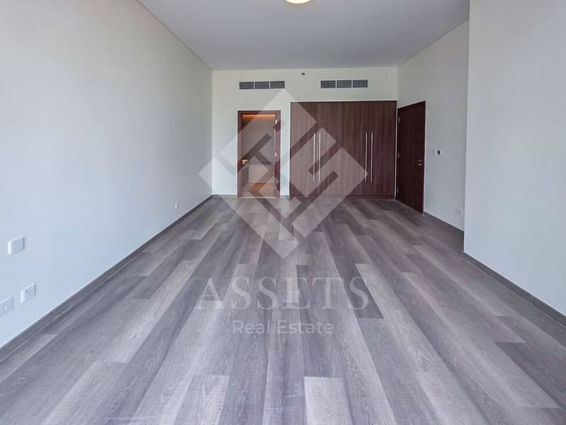 6 Bedroom 03. jpg
