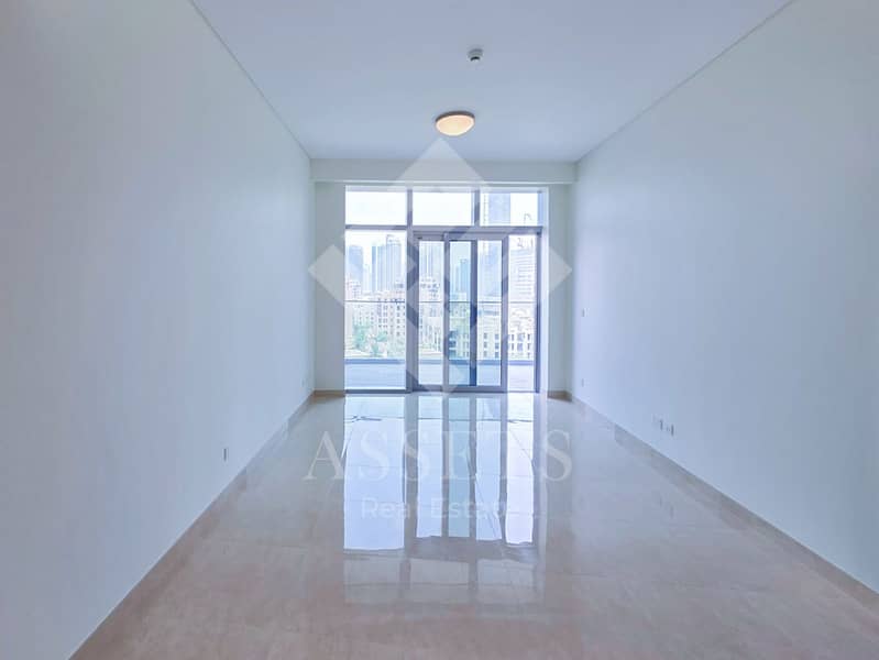 10 Living Room 01. jpg