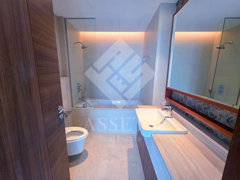 4 Toilet-02. jpg