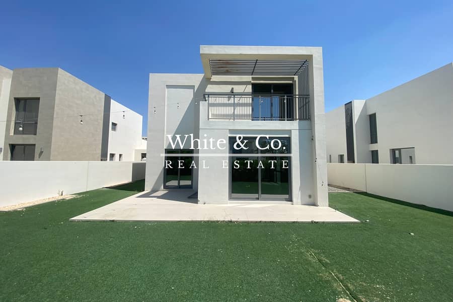 Stand Alone | Spacious Unit | Vacant Now Stand Alone | Spacious Unit | Vacant Now