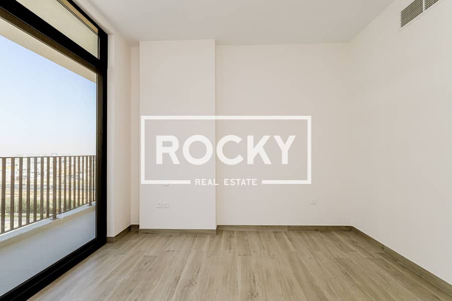 2 JVC - 007 Building - Residence-5627. jpg