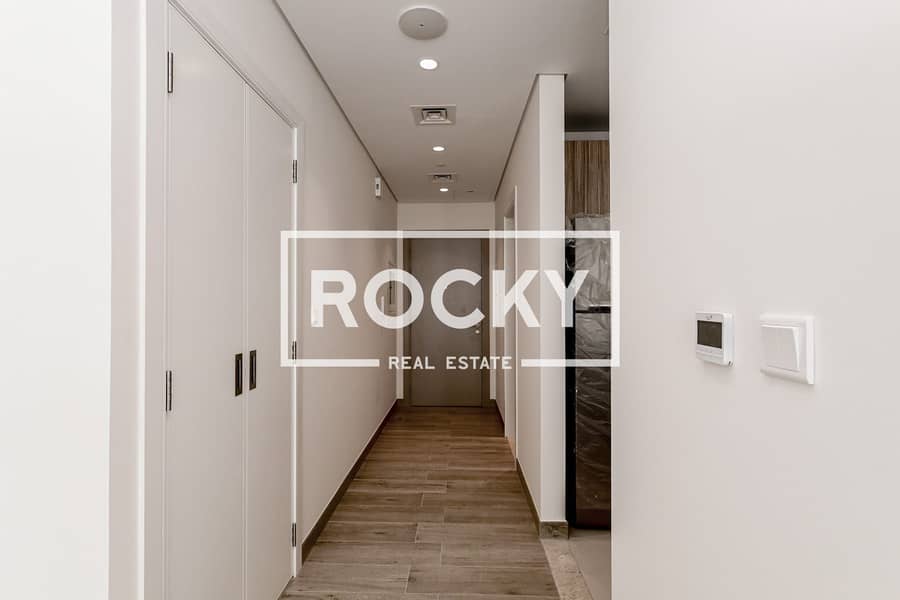 23 JVC - 007 Building - Residence-5625. jpg