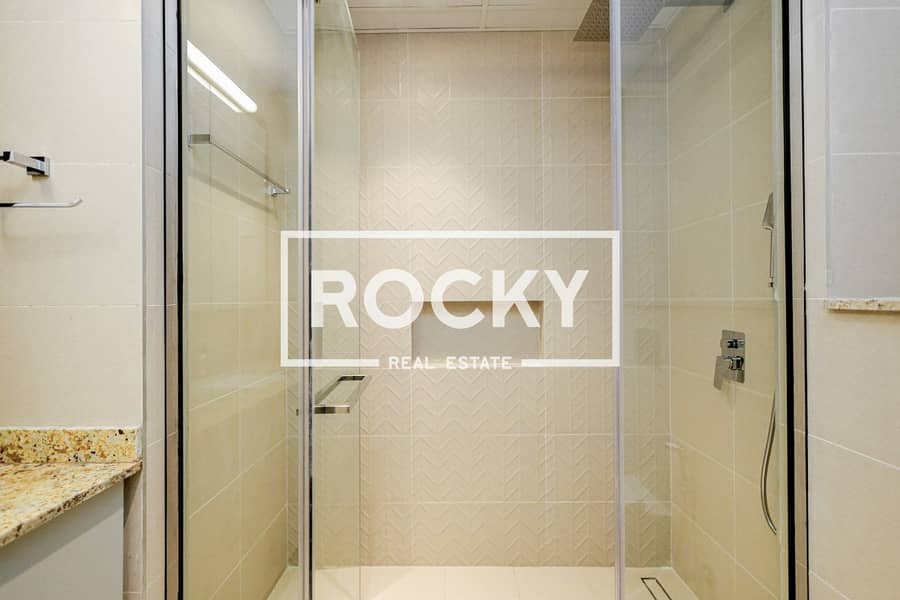 25 JVC - 007 Building - Residence-5639. jpg