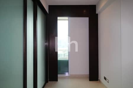 1 Bedroom Apartment for Rent in Business Bay, Dubai - Study Room | City & Canal View | Low Price