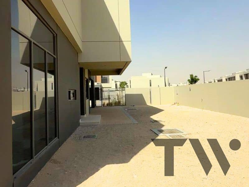 21 pulsebeachfront (23). png