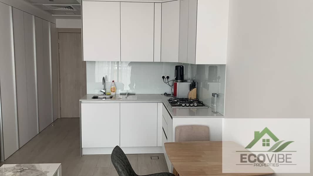 5 c5b1bfa9-abfd-496d-bbd1-b1aa088bcaea. jpg