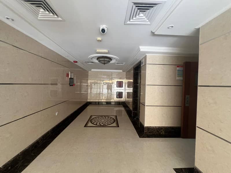 8 b71dc126-5e35-4679-bfce-783dd229ca26. jpg