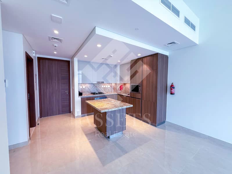 8 Kitchen 01. jpg