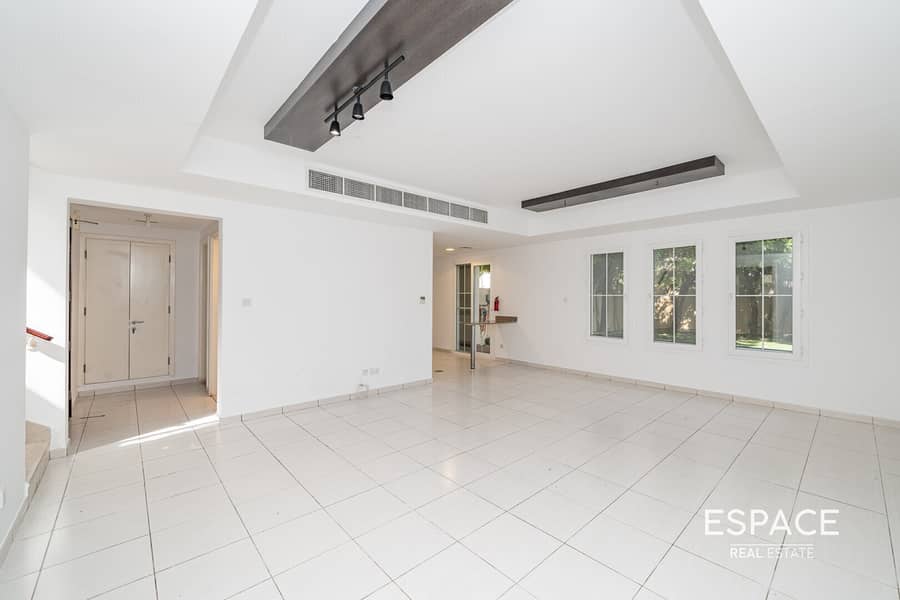 VACANT | MAINTAINED | 3 BEDS | TYPE 3M VACANT | MAINTAINED | 3 BEDS | TYPE 3M