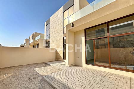 4 Bedroom Townhouse for Rent in Mohammed Bin Rashid City, Dubai - Brand New | Pool and Park View | Available Now