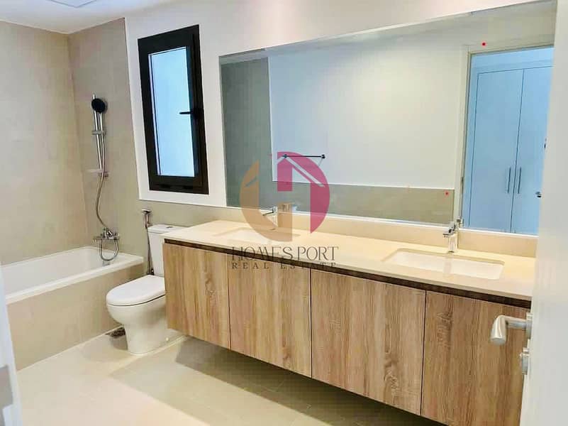 15 BATHROOM 2. jpeg