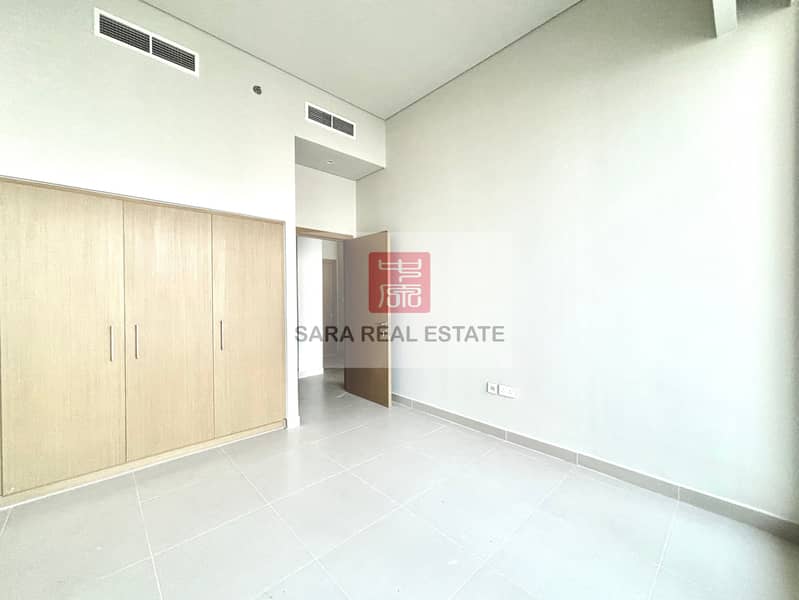 7 Bedroom 1. JPG