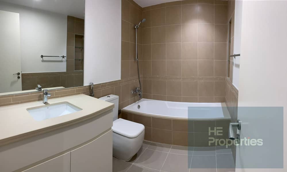 6 b699c816-cbee-4ecf-afc9-ccab0c71687d. jpg