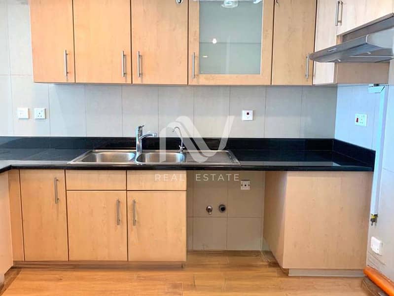4 Sun Tower 2BR, Al Reem Island - 177968314612_0010_remove 6. jpg
