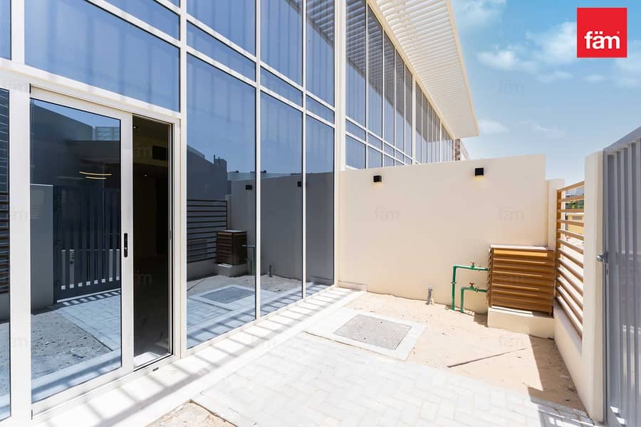位于迪拜乐园,鲁康社区,鲁康3区 2 卧室的联排别墅 120000 AED - 12008496 位于迪拜乐园,鲁康社区,鲁康3区 2 卧室的联排别墅 120000 AED - 12008496