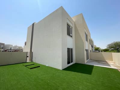 Single Row | Vacant Now | Spacious Layout