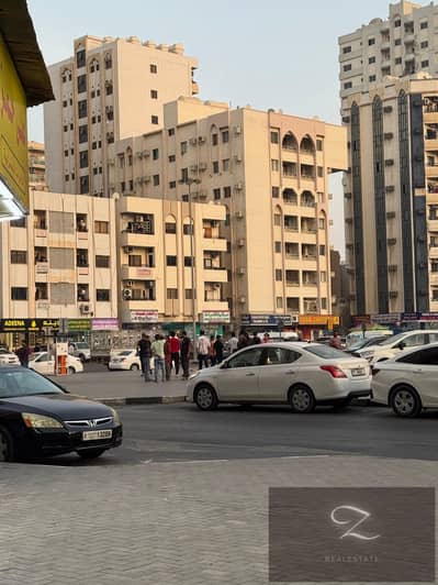 مبنی تجاري  للبيع في الغوير، الشارقة - 9ad3a126-7c78-4d4f-84c1-9d3613566a1d. jpg