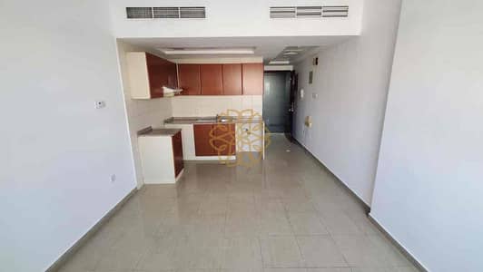 Studio for Rent in Al Khan, Sharjah - e70bbeb4-4573-4677-8ddd-b42624aedc19. jpg