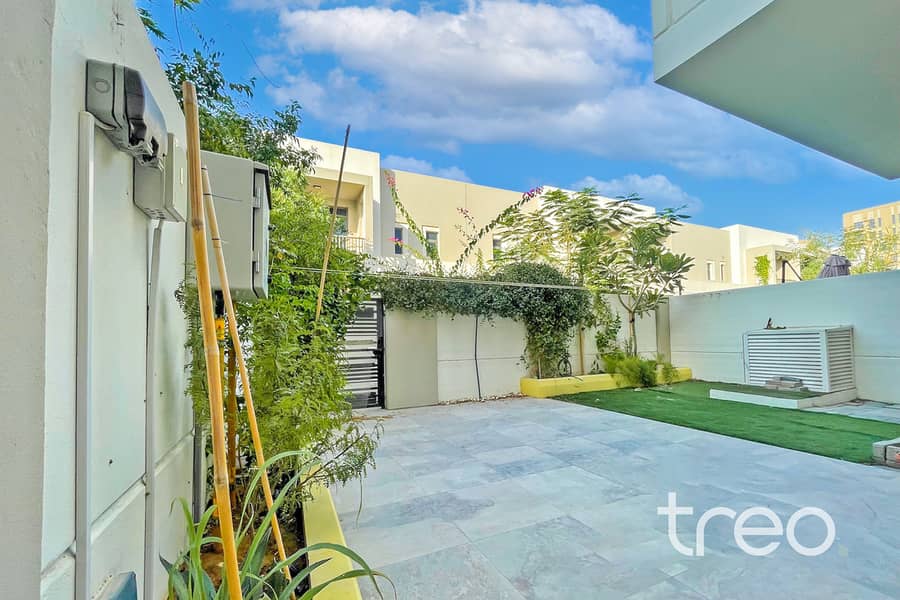 Таунхаус в Таун Сквер,Захра Таунхаусы, 3 cпальни, 2650000 AED - 12010393 Таунхаус в Таун Сквер,Захра Таунхаусы, 3 cпальни, 2650000 AED - 12010393