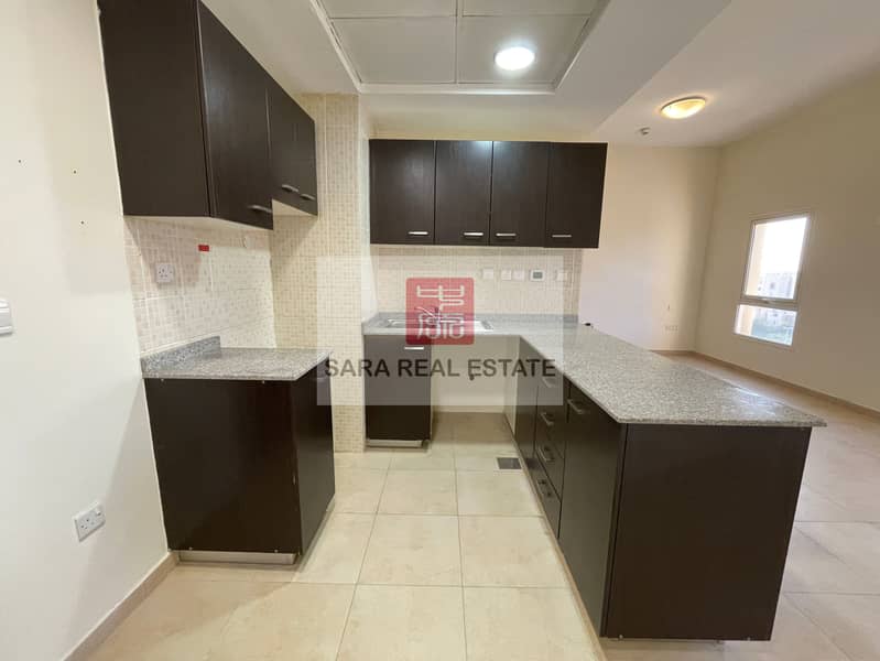 16 2.1 - Kitchen. JPG