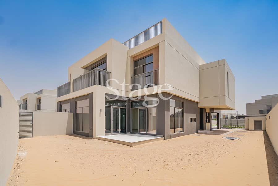 Spacious 4BR+Maid+Study |Fitted Kitchen |Huge Plot