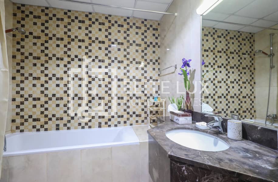 13 Bathroom 1-min. jpg