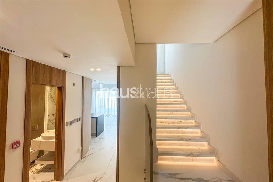 Larger Plot | Lagoon Backing | Private Location Larger Plot | Lagoon Backing | Private Location