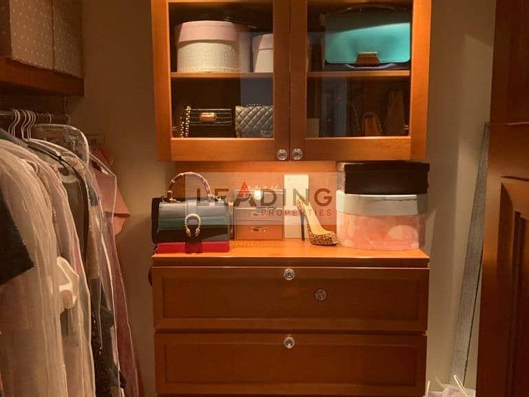 5 Walking Closet next to the Bedroom - Rightside. jpg