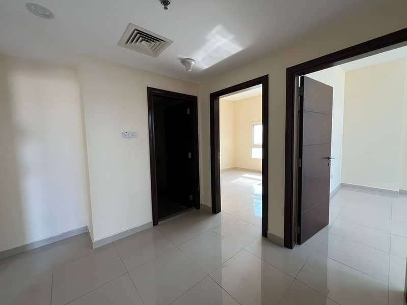 8 2beb9bed-9262-47cf-a915-9ca57e297227. jpg