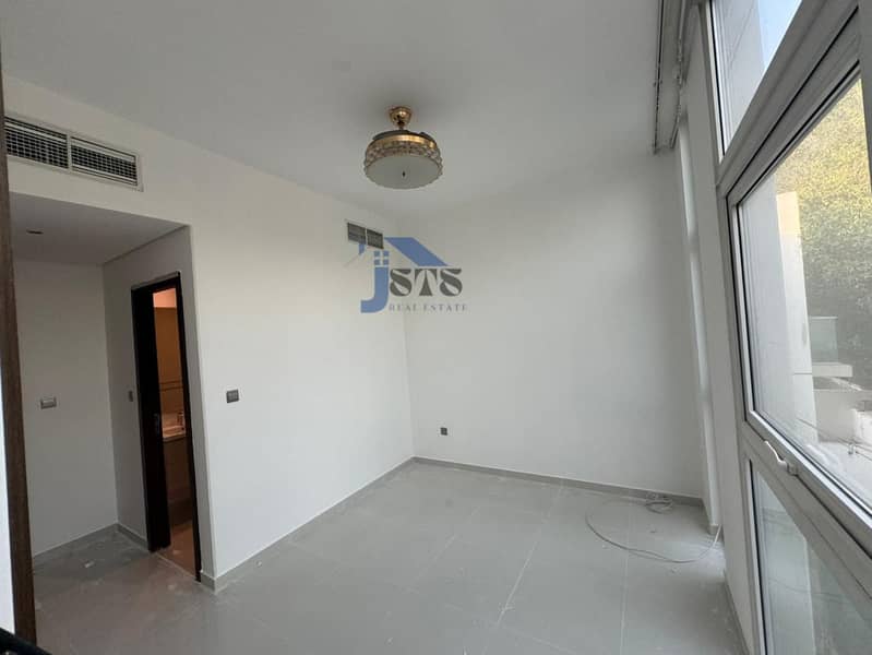 20 cad032e6-5af0-4504-a48c-d748f89ed8f4. jpg