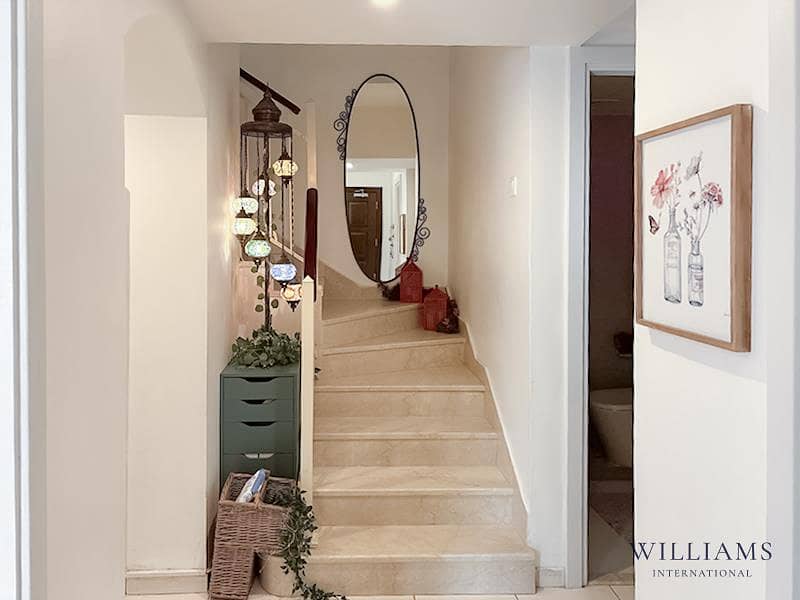 UPGRADED | VACANT JULY | CLOSE TO LAKE