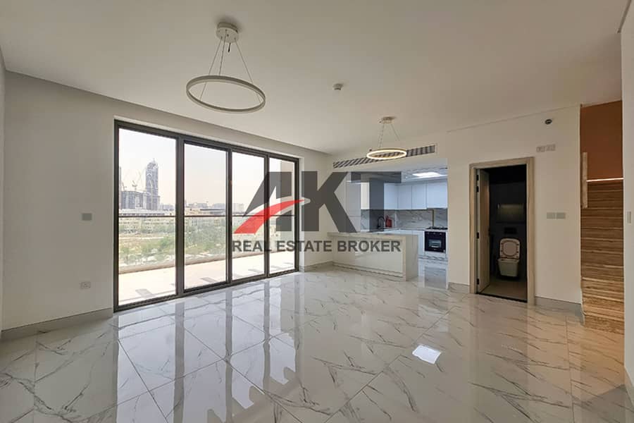 BRAND NEW / 2 BR DUPLEX / READY TOMOVE IN