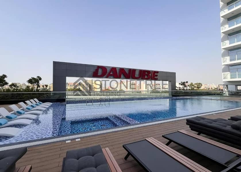 23 pool 320. jpg