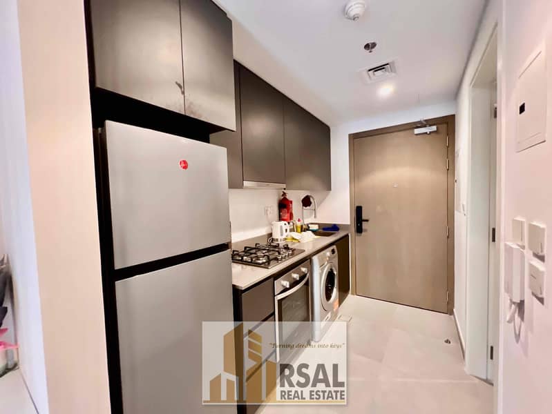 10 2bad4ea2-1bd8-4e77-ab03-21853f7546a5. jpg