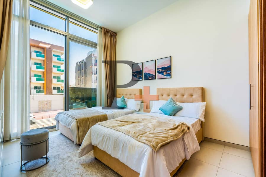 5BR Villa + Maid | Corner Unit | Pool Access