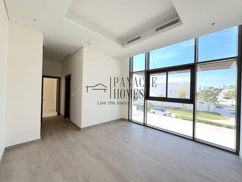 10 Bedroom 1. jpg