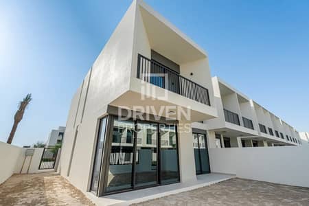 4 Bedroom Villa for Rent in Town Square, Dubai - Brand New and Corner Unit | Green Belt | Vacant