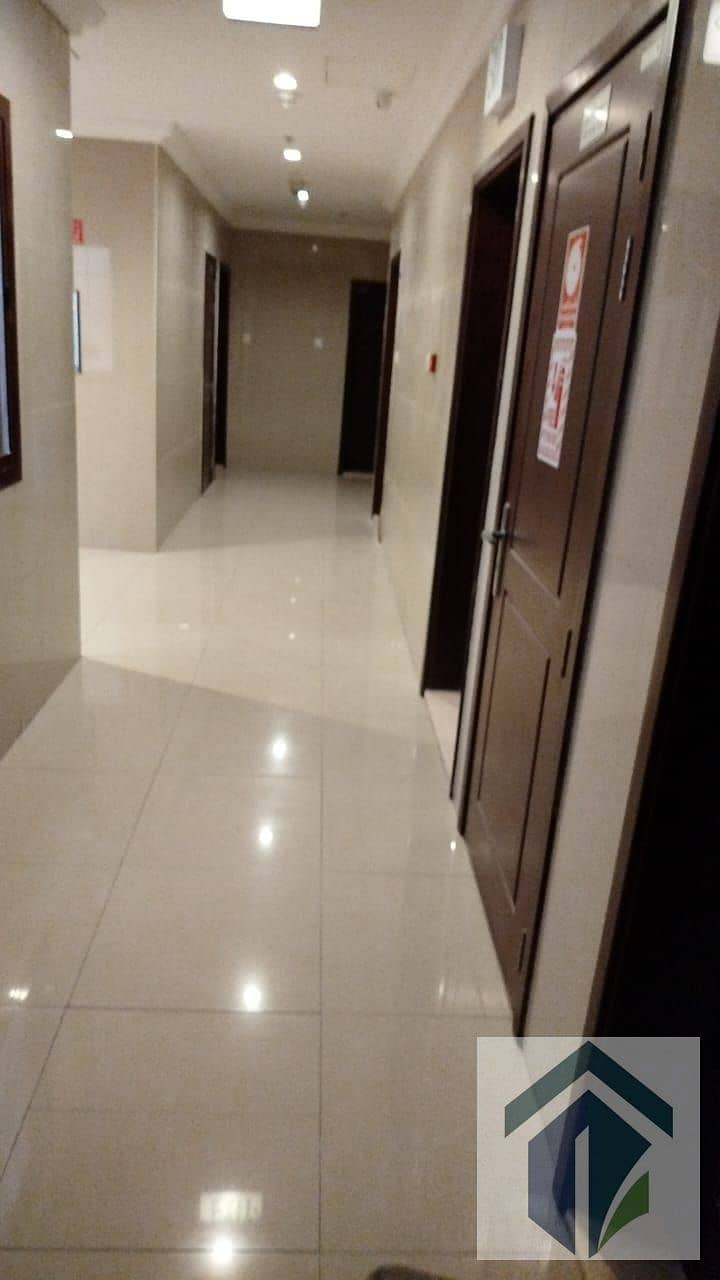 6 aaf228cc-c0b0-4ed9-bc4c-017b0268bbf0. jpg
