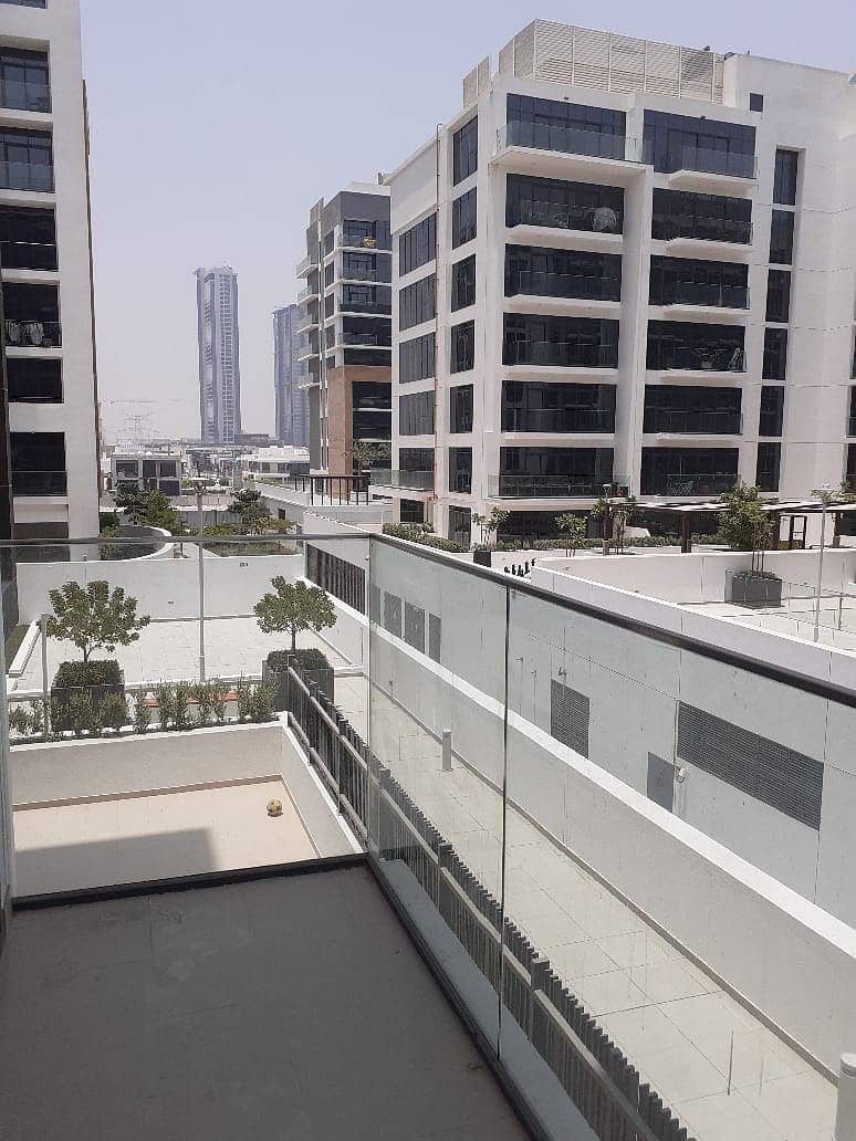 Luxurious Studio/ Chiller Free/ Ready to Move